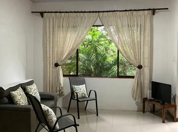 Casa Amarilla Avellanas San José Pinilla