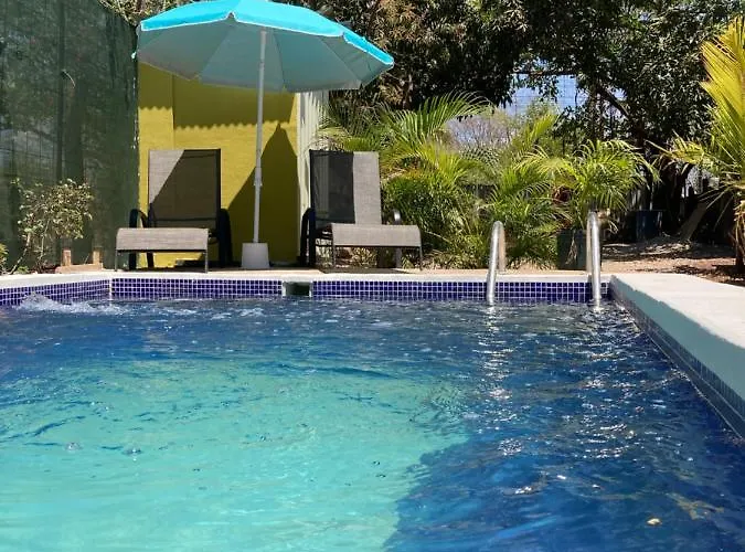 Casa Amarilla Avellanas *